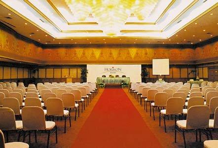 Horison Hotel, Bekasi - Ballroom