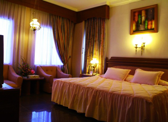 Inna Dharma Deli Hotel - Medan, Luxury Suite Room